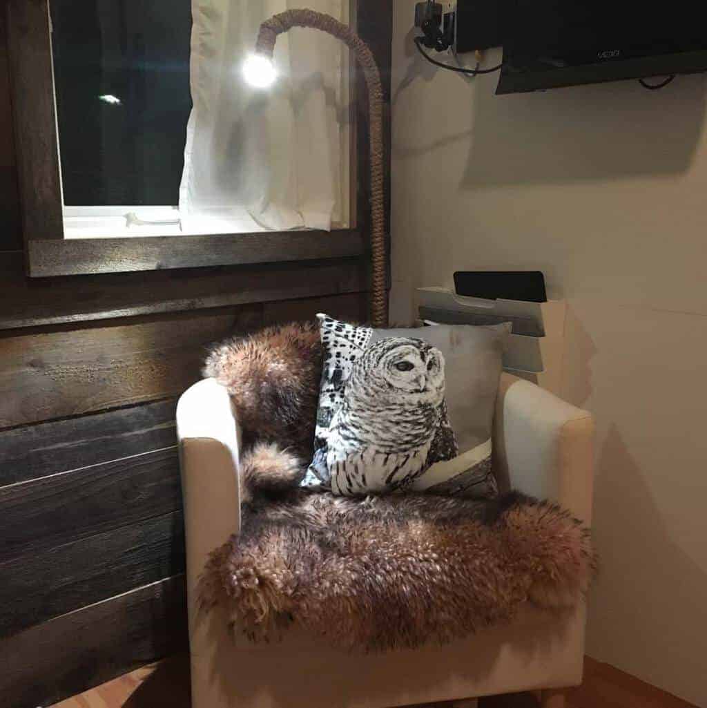 Tiny house chair and pillow